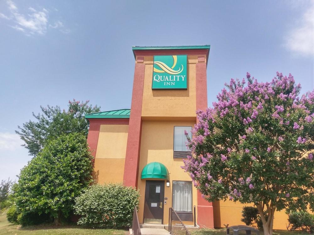 Quality Inn & Suites Clemmons I-40 Exterior photo